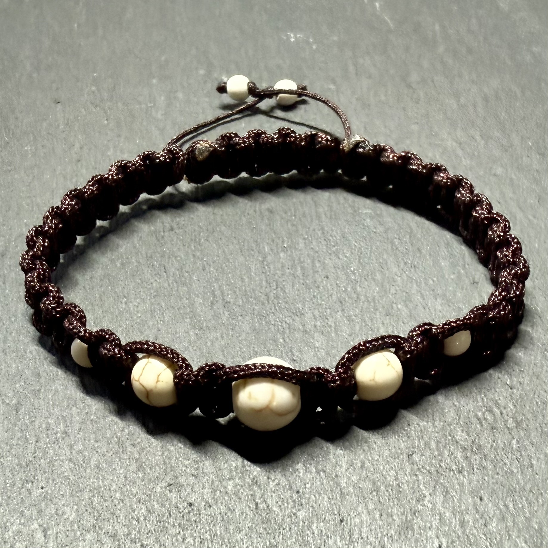 Macramé Bracelet Workshop - Image 4