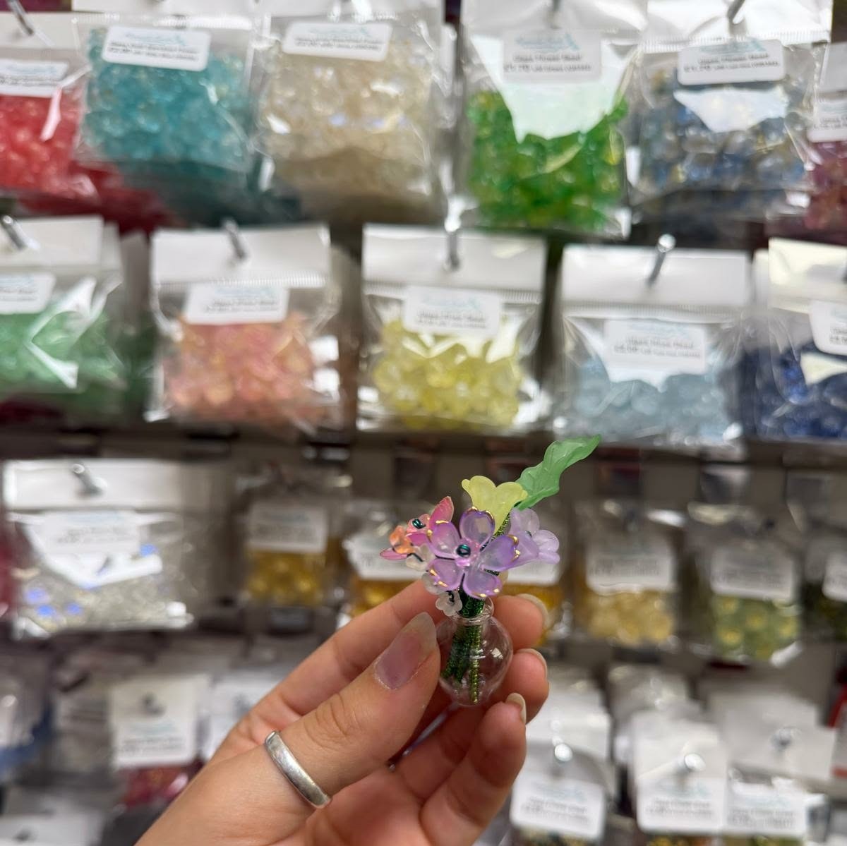 Beaded Bloom Club – Build Your Own Everlasting Bouquet - Image 5